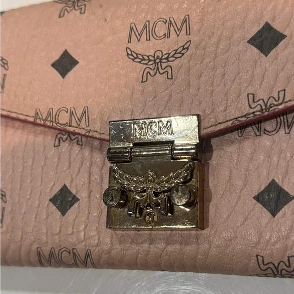 **SOLD**MCM PINK FLAP WALLET WITH CROSSBODY CHAIN - Picture 2 of 10